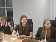 Диалог “без галстуков”: Встреча, которая объединяет. Андрей Цыкун провёл открытый диалог со студентами-уральцами Президентской академии, обучающимися в Москве