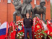 Память, сквозь которую живёт Родина: Постпред Губернатора принял участие в митинге-реквиеме у Мемориала воинам-сибирякам в Подмосковье