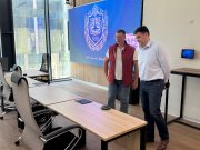 Фронт и тыл вместе — Урал своих не бросает!