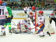 Более полумиллиона рублей было собрано от продажи билетов на благотворительный хоккейный матч, который состоялся в Екатеринбурге между членами областного правительства, спортсменами и звездами шоу-бизнеса