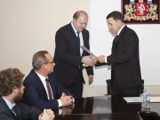 Евгений Куйвашев провел встречу с сотрудниками Представительства в Москве