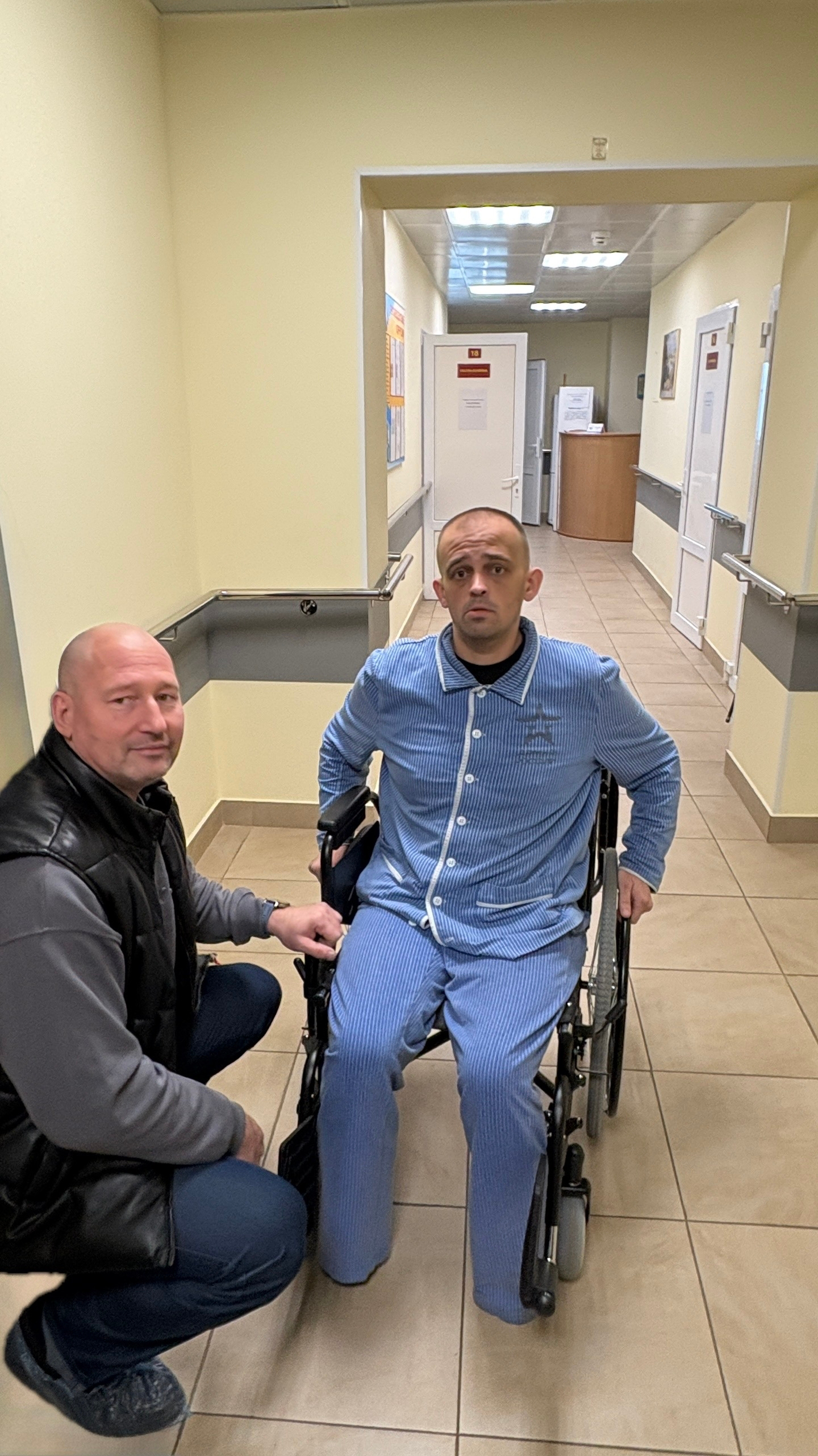 Связь с Уралом не прерывается: делегация Представительства посетила военный госпиталь в Сергиевом Посаде