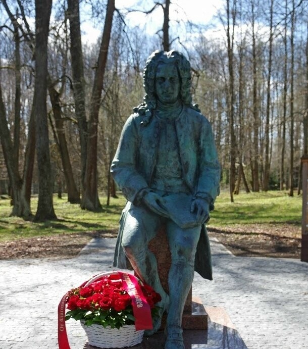 Память, объединяющая регионы: уральцы почтили основателя Екатеринбурга Василия Татищева