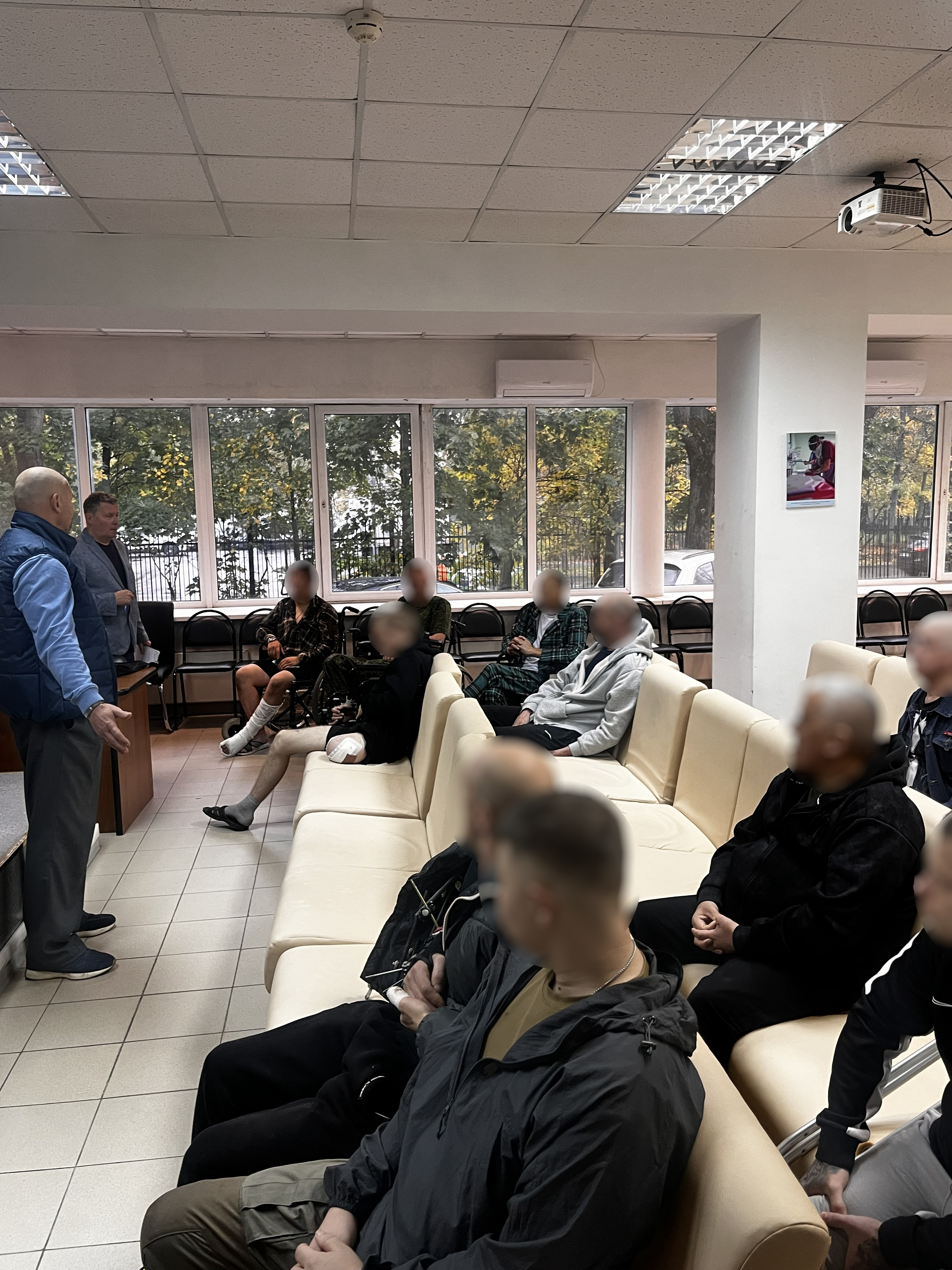Рядом с теми, кто защищает Родину