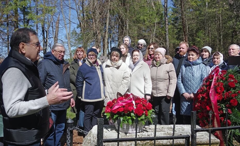 Память, объединяющая регионы: уральцы почтили основателя Екатеринбурга Василия Татищева 6