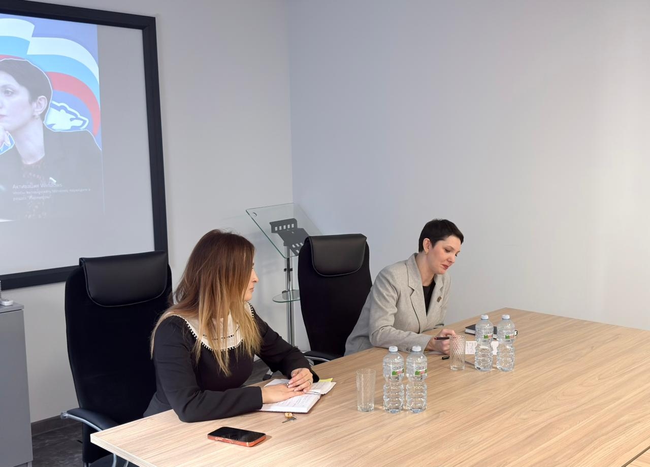 Диалог, который задаёт вектор: в Представительстве Свердловской области в Москве прошла встреча студентов с депутатом Государственной Думы 3