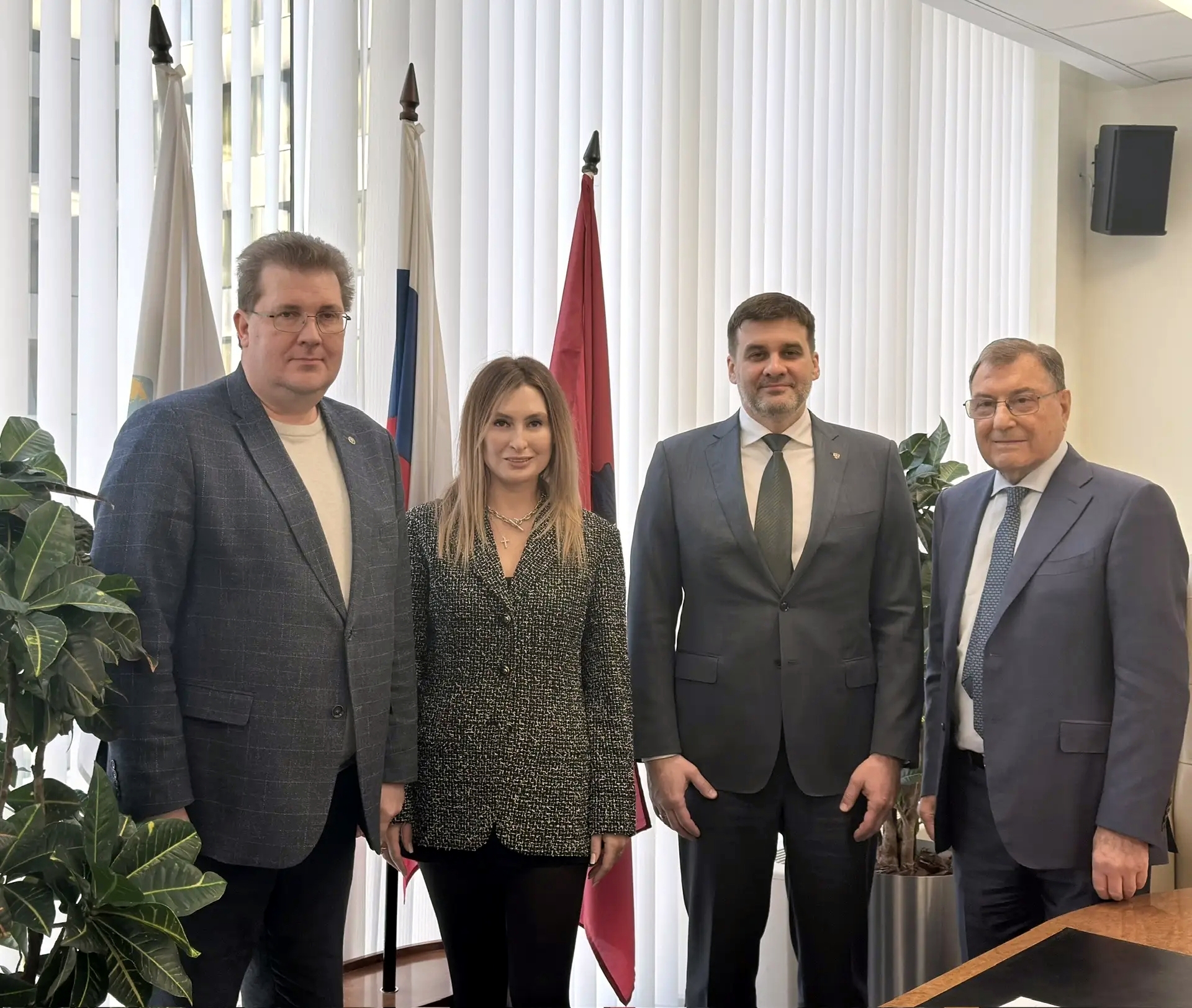 Представительство Губернатора Свердловской области и уральское землячество укрепляют сотрудничество: в центре внимания — поддержка бойцов, молодёжи и преемственность поколений 2