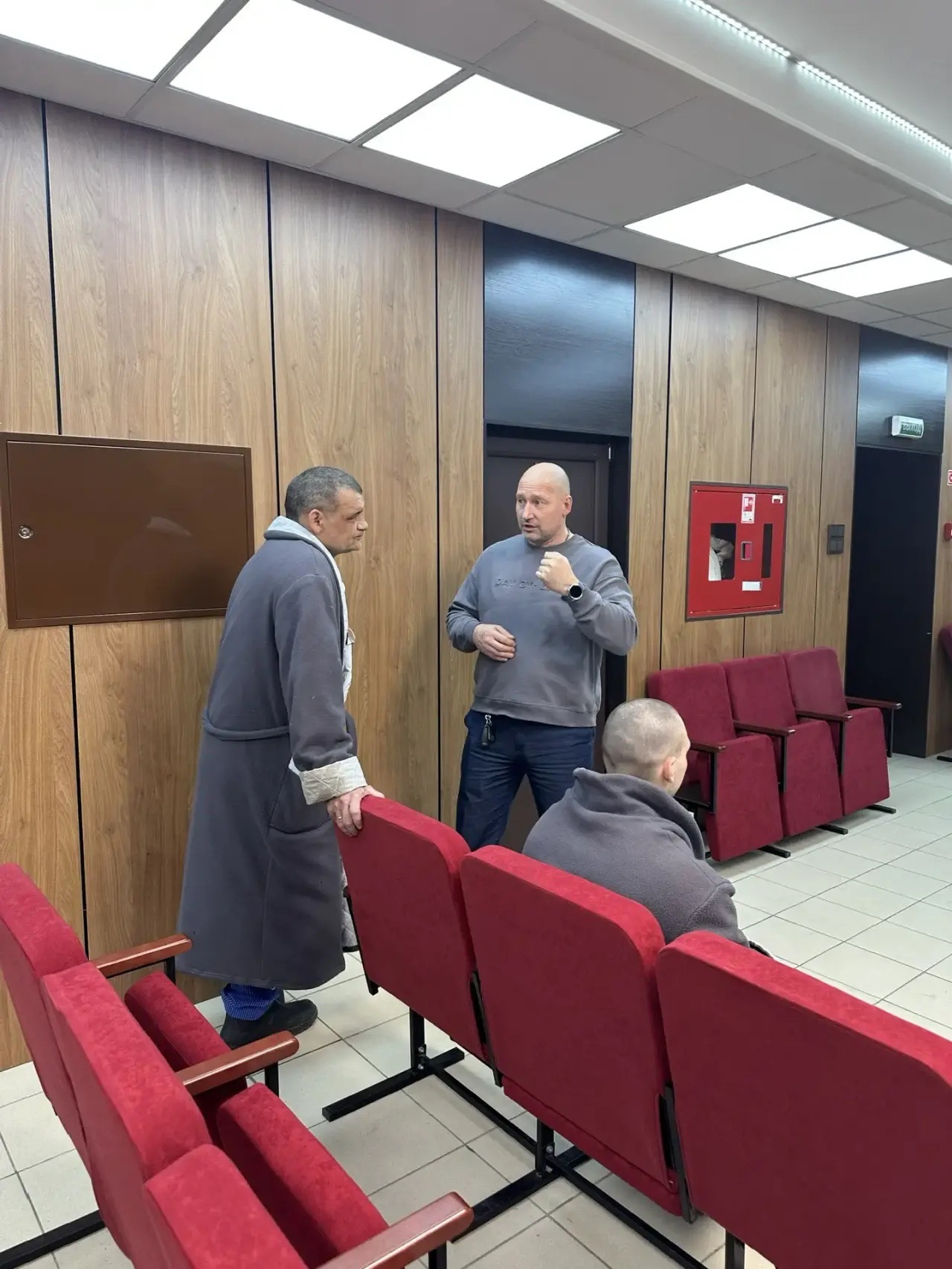 Связь с Уралом не прерывается: делегация Представительства посетила военный госпиталь в Сергиевом Посаде 3