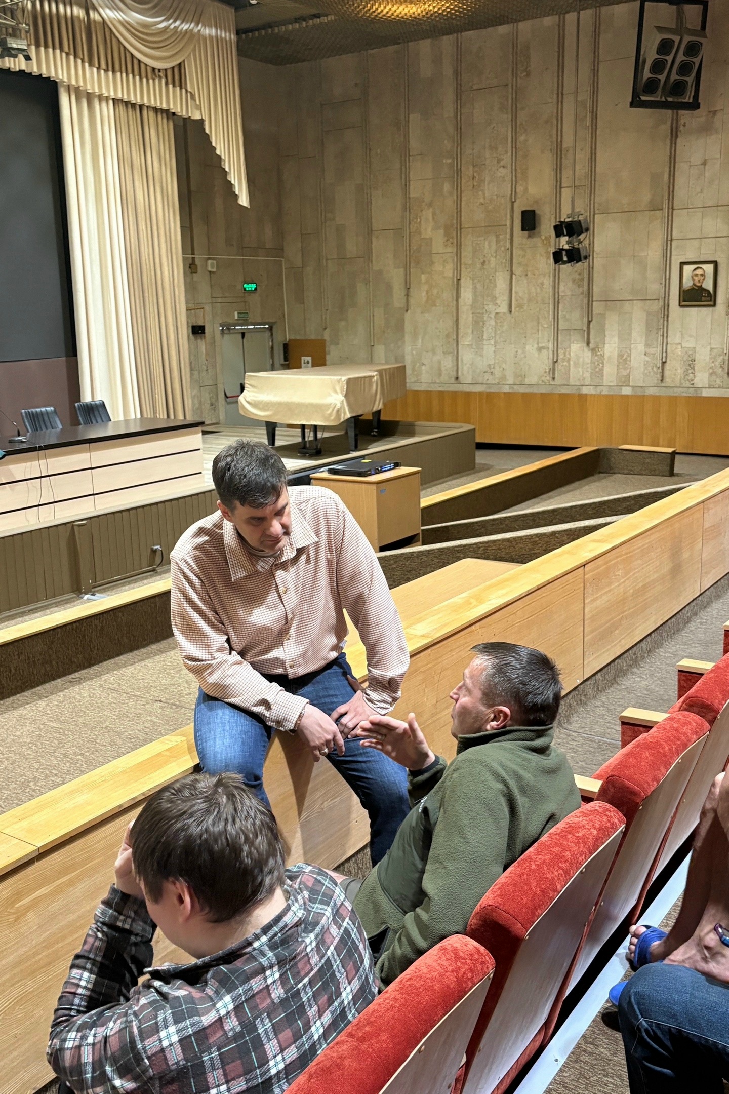 Там, где нужна поддержка — Представительство Губернатора Свердловской области рядом со своими бойцами