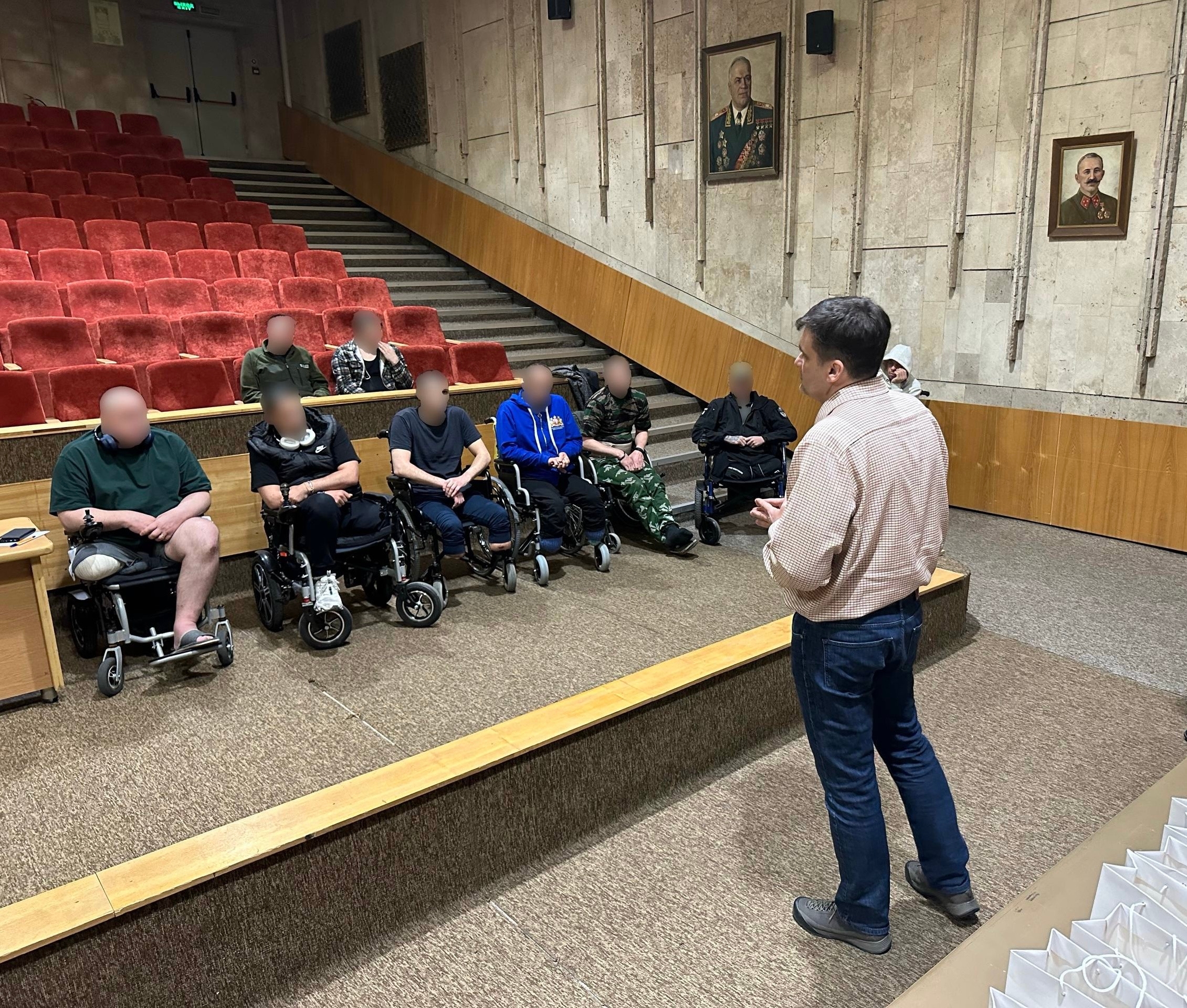 Там, где нужна поддержка — Представительство Губернатора Свердловской области рядом со своими бойцами 3