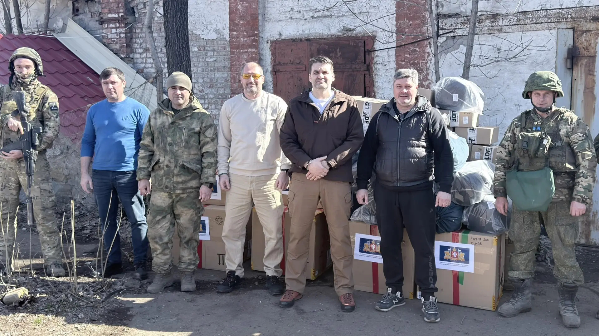 Урал рядом: Представительство Губернатора в очередной раз передало помощь российским военнослужащим на передовую 1