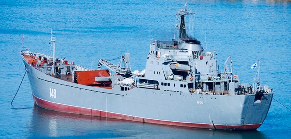 Средний Урал — с флотом и армией России: вместе к Победе!