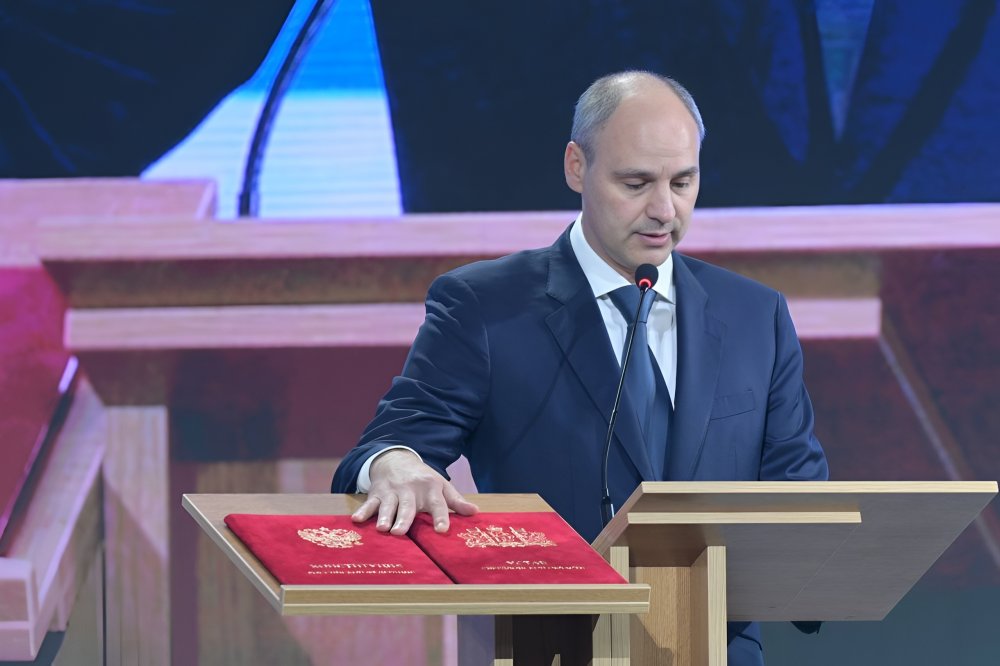 Денис Паслер официально вступил в должность Губернатора Свердловской области